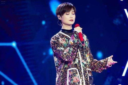 出道就被噴樂壇有你要 涼了 300萬 民選 偶像憑什么火15年